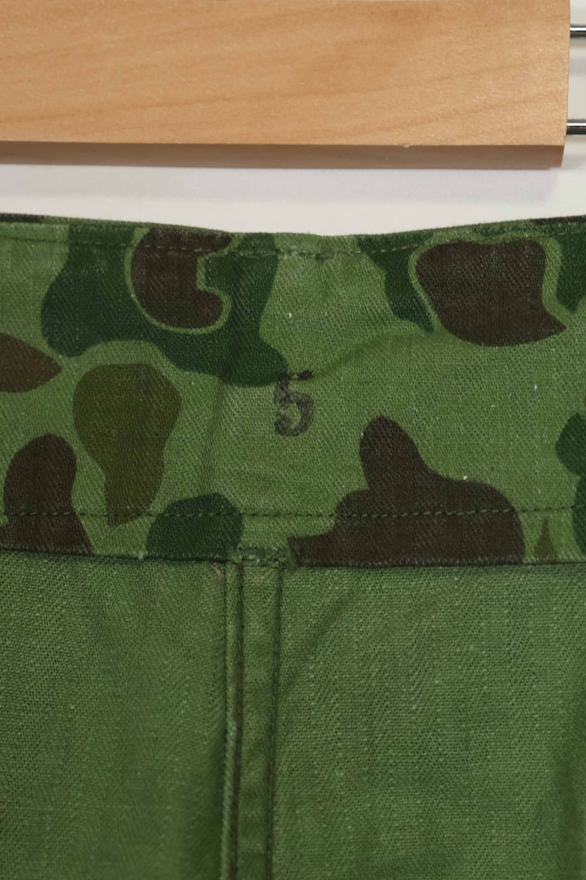 1960年代〜70年代 韓国軍 フロッグスキン迷彩 パンツ ベイカーパンツカット 中古品