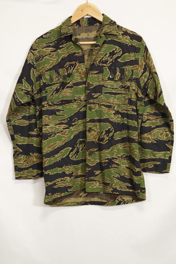 Late 1960s-early 1970s Late War Pattern Tiger Stripe Shirt US-S Used