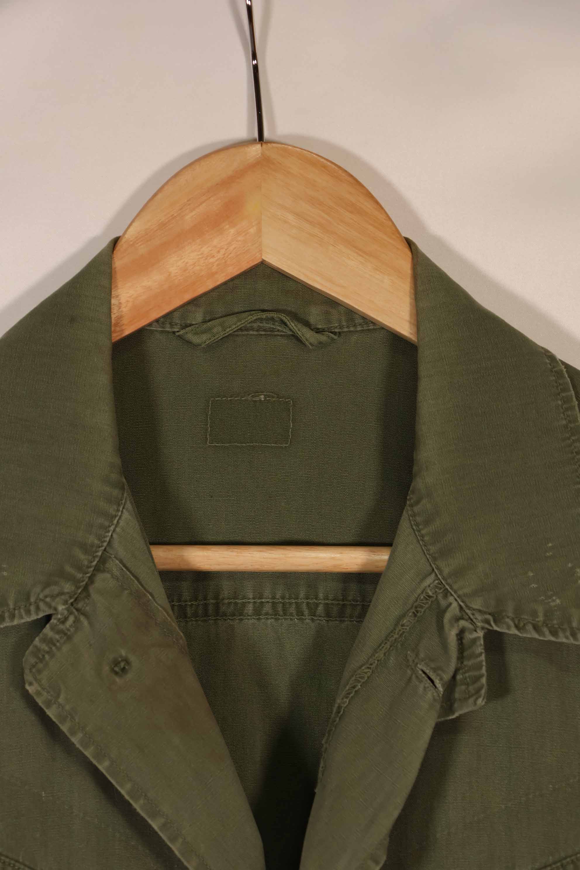 Real 3rd Model Jungle Fatigue Jacket No size tag, faded, used.