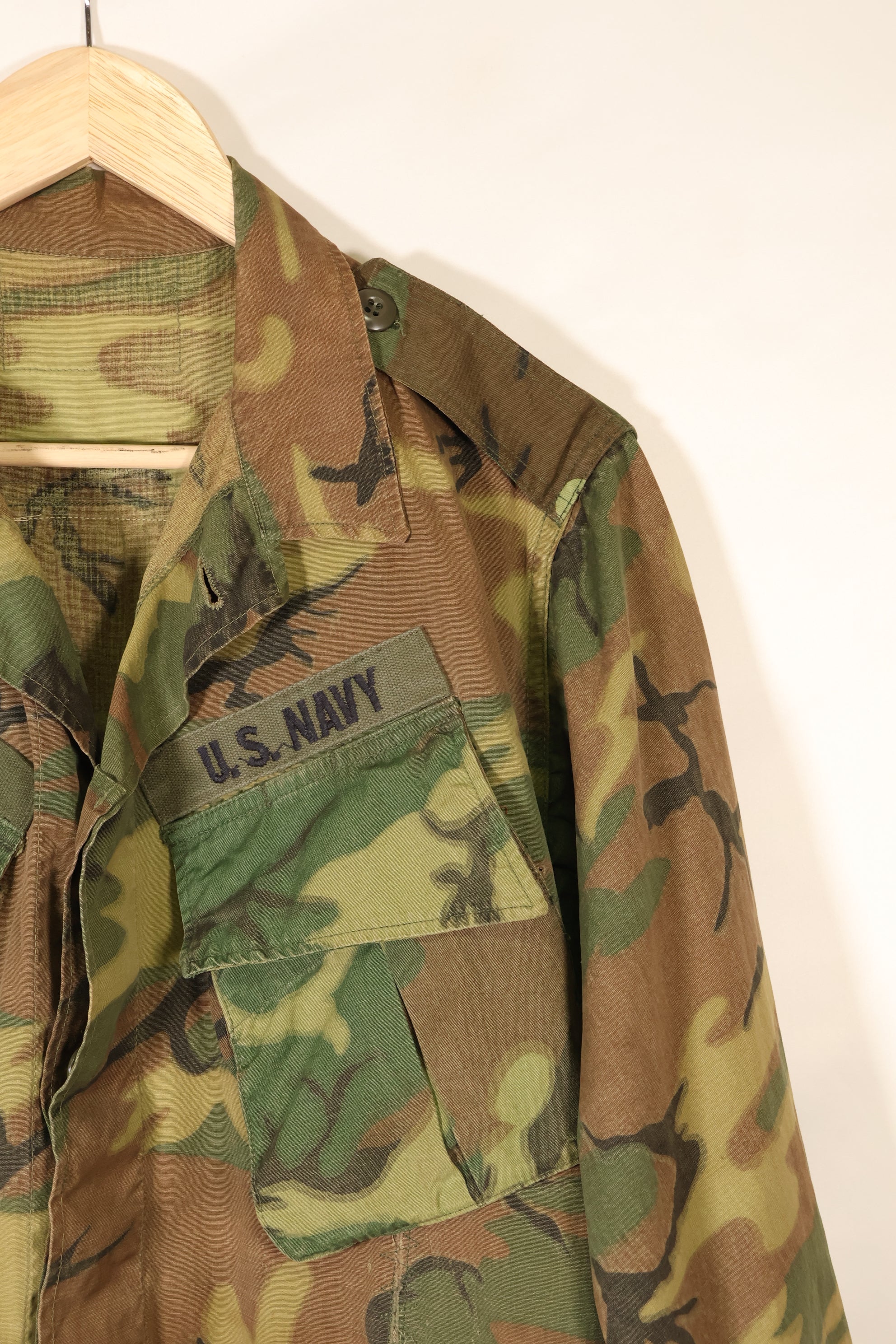 Mid-1960s non ripstop fabric ERDL camouflage rare print fabric jungle fatigues jacket, used.
