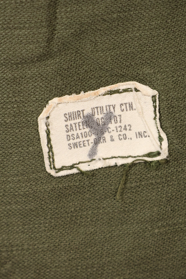 Late 1960s Contract Item, 16 1/2 x 32, OG-107, Utility Shirt with Patch, Used
