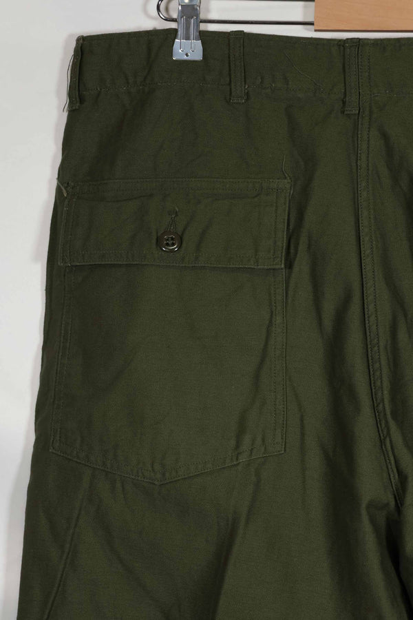 1960s lot, deadstock OG-107 utility pants, baker pants, 38X31, never used.