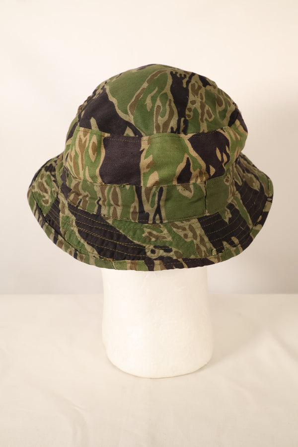 Late 1960s Late War Pattern Locally Made Booney Hat in good used condition.