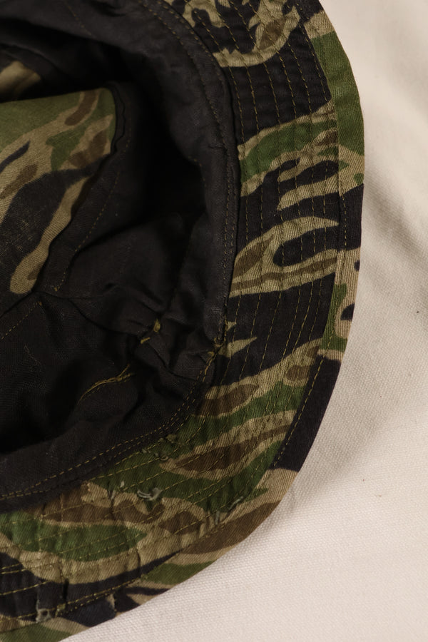 Late 1960s Late War Pattern Locally Made Booney Hat in good used condition.