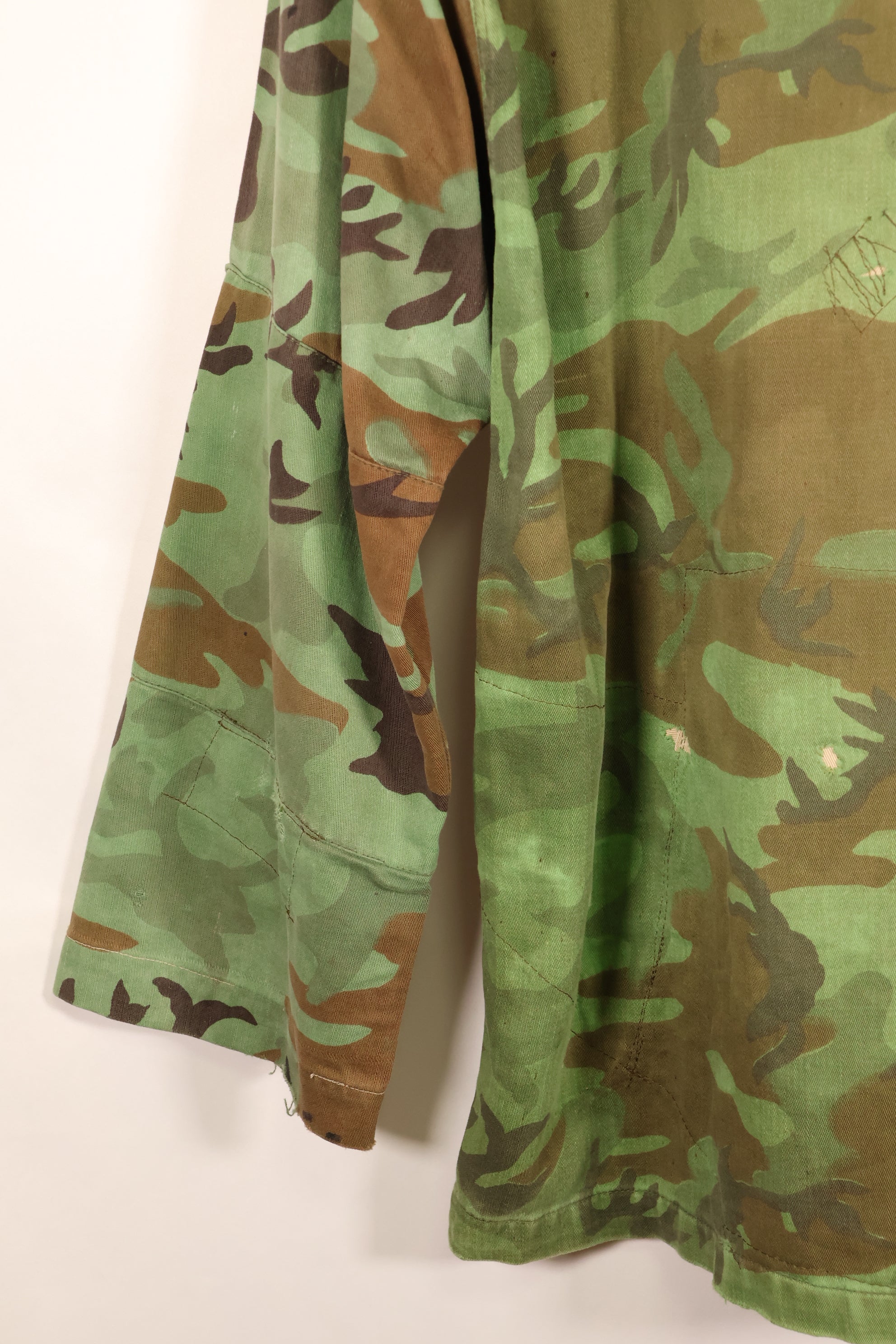 Early 1970s, Large Size, ARVN, South Vietnamese Airborne Division, Leaf Camouflage Shirt, Repaired, Used