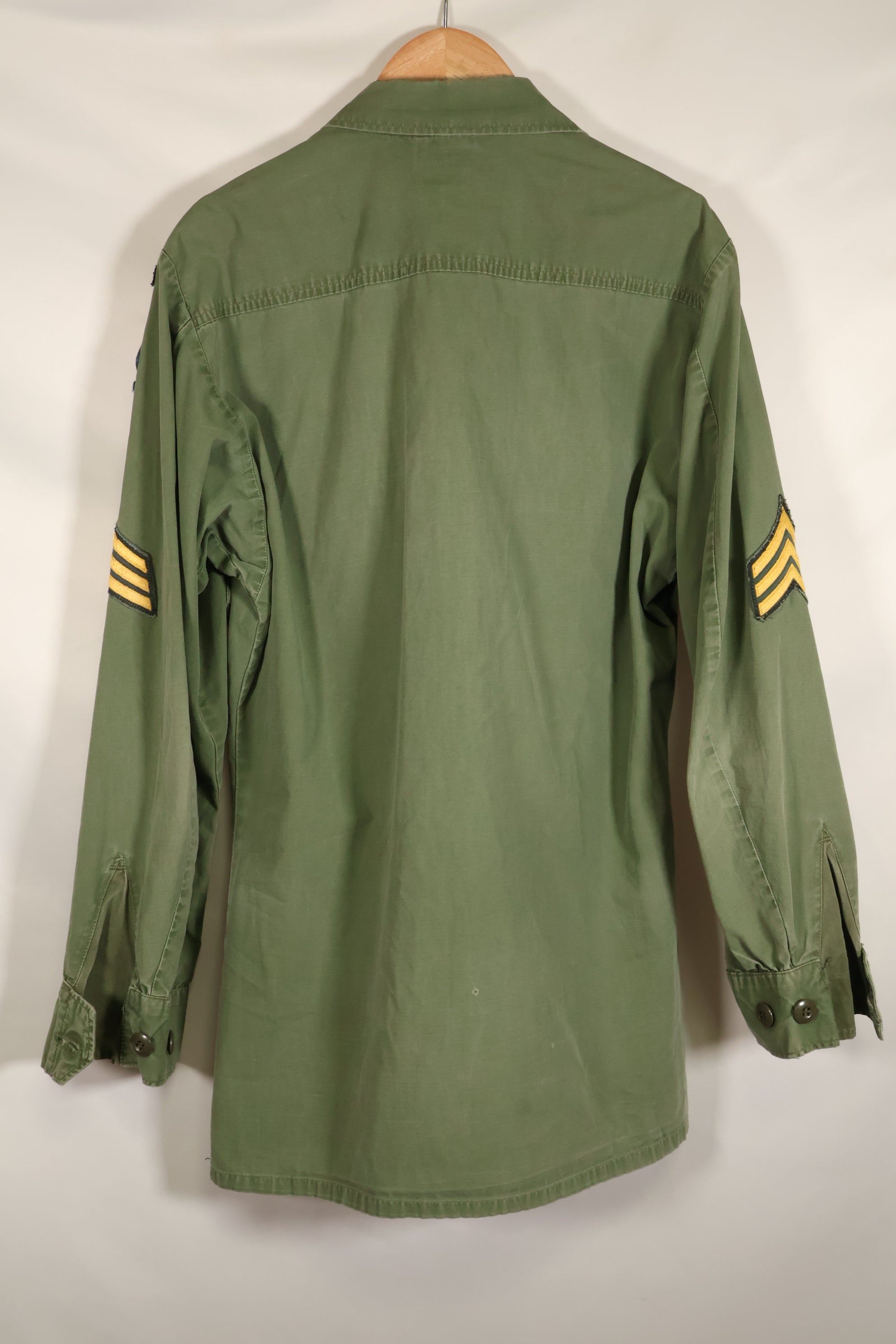 Circa 1967 | S-L | Green Beret | 3rd Model Jungle Fatigue Jacket | Faded | Used
