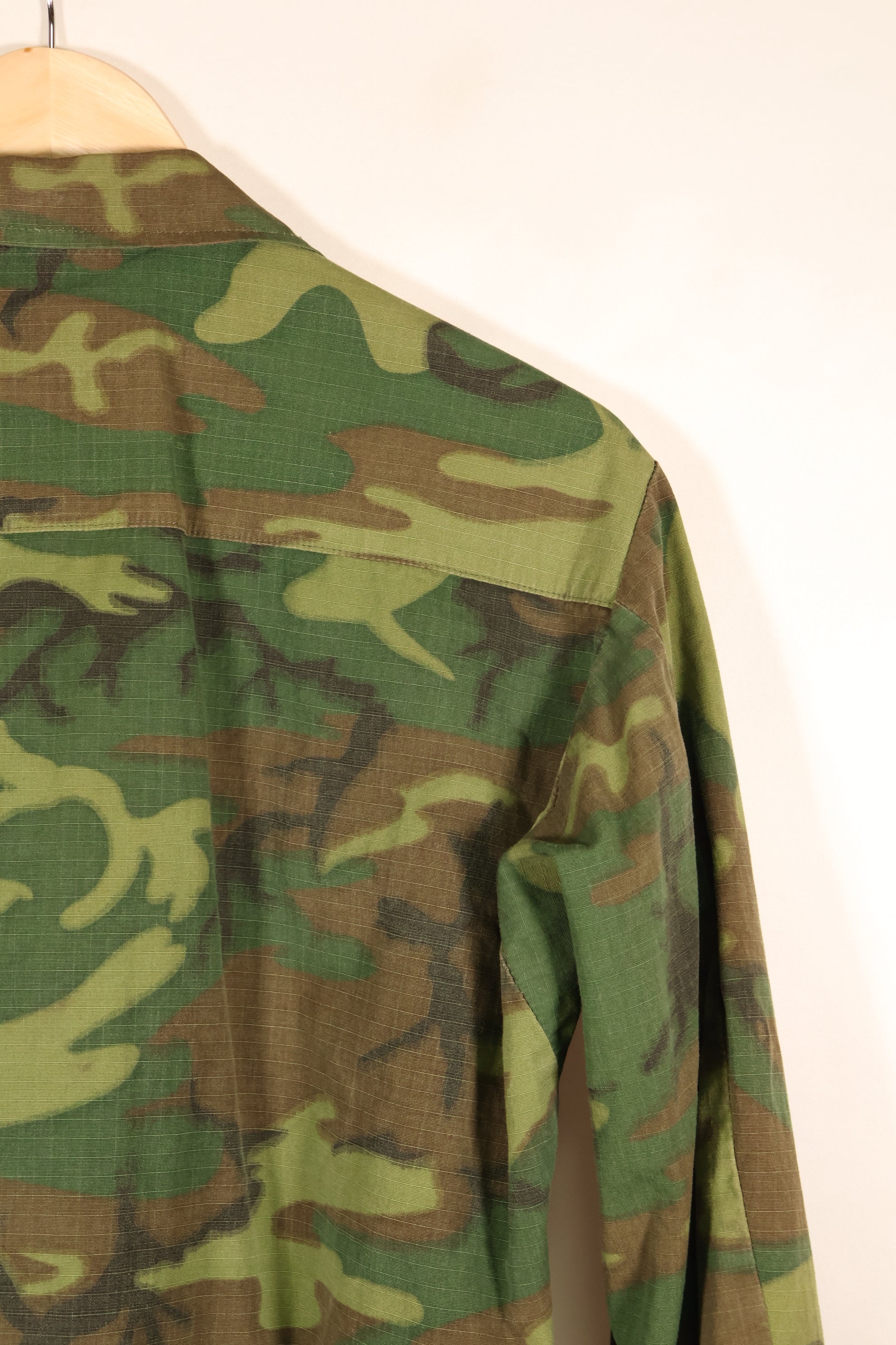 1969 Contract, M-R, U.S. Army ERDL Green Leaf Camo, Jungle Fatigue Jacket, Used