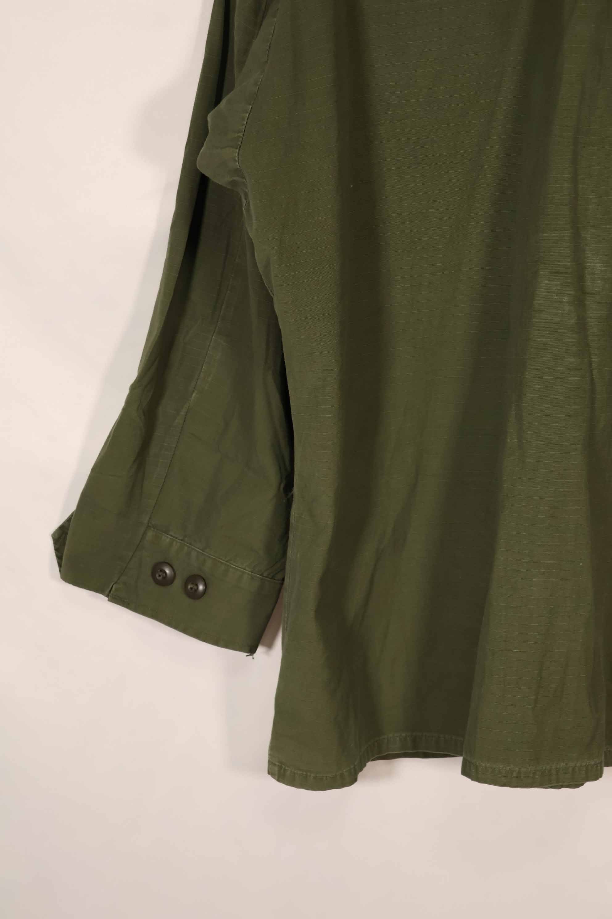 Real 1970 4th Model Jungle Fatigue Jacket M-R with insignia, used.