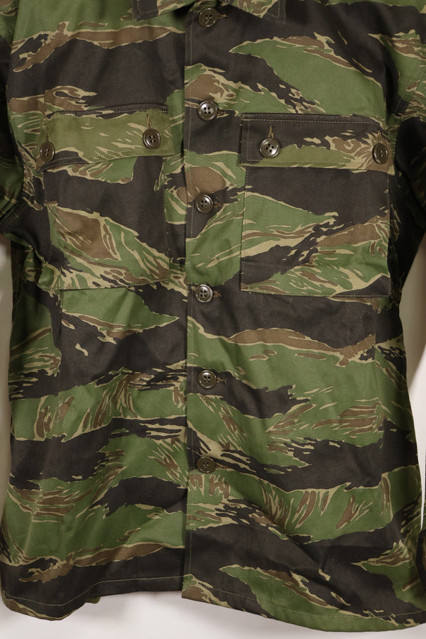 1970s DAJB09 with contract tag Made in Japan Tiger stripe top and bottom set, never used