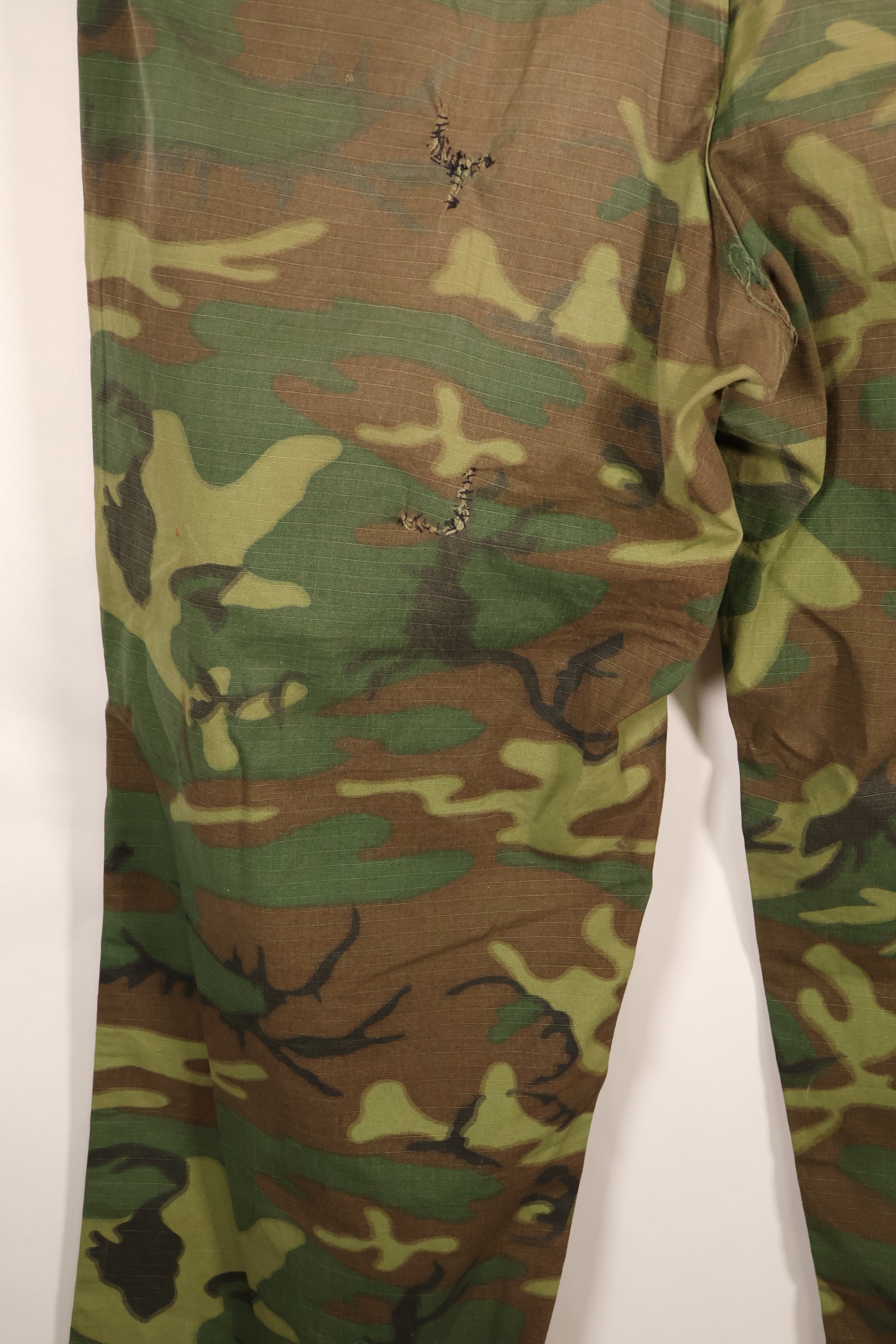 Late 1960s; Estimated size 36–38; ERDL Green Leaf Camo; OG-107 pant cut; utility pants; used