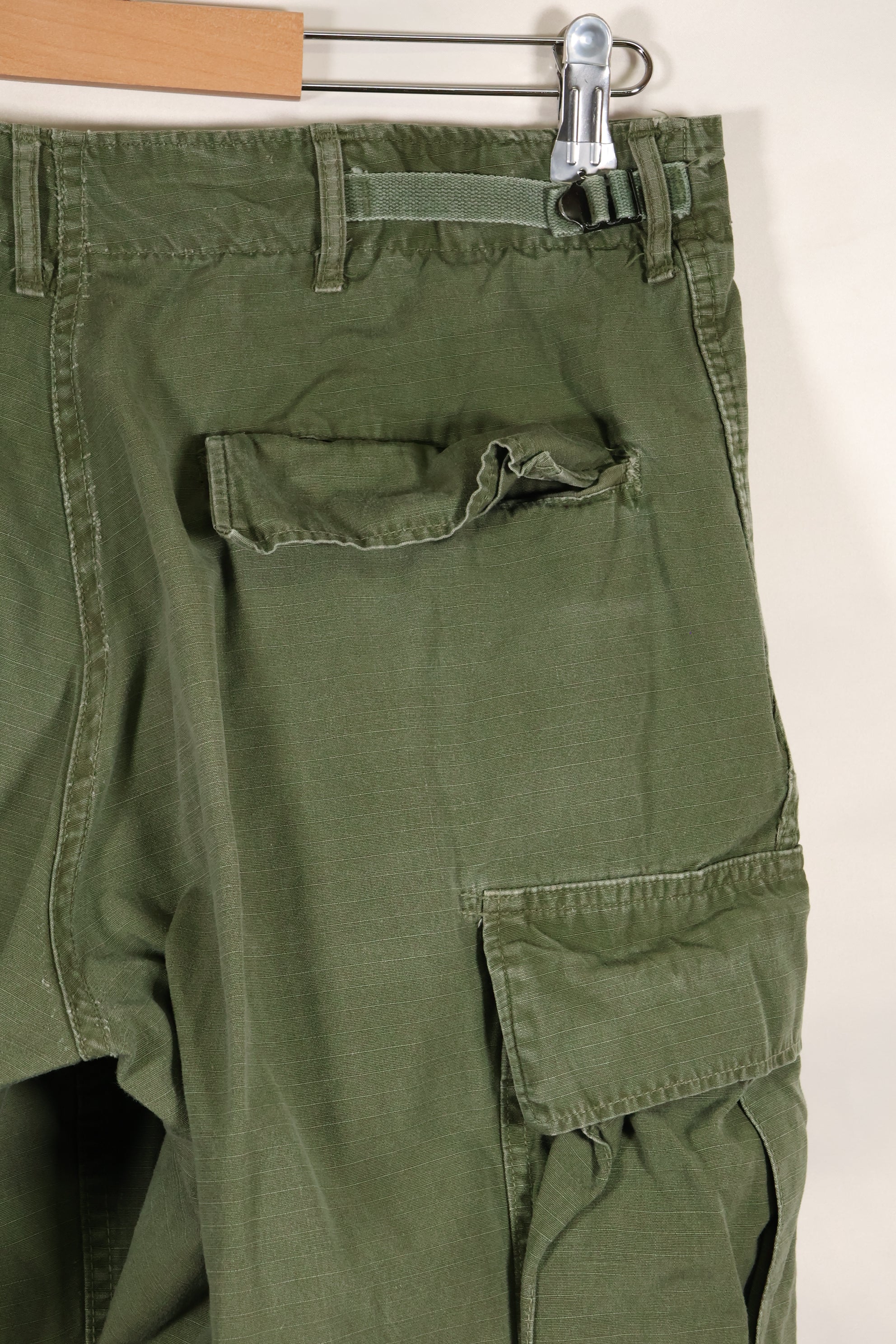Contract year unknown S-R size 4th Model Jungle Fatigue pants, used, released by film company