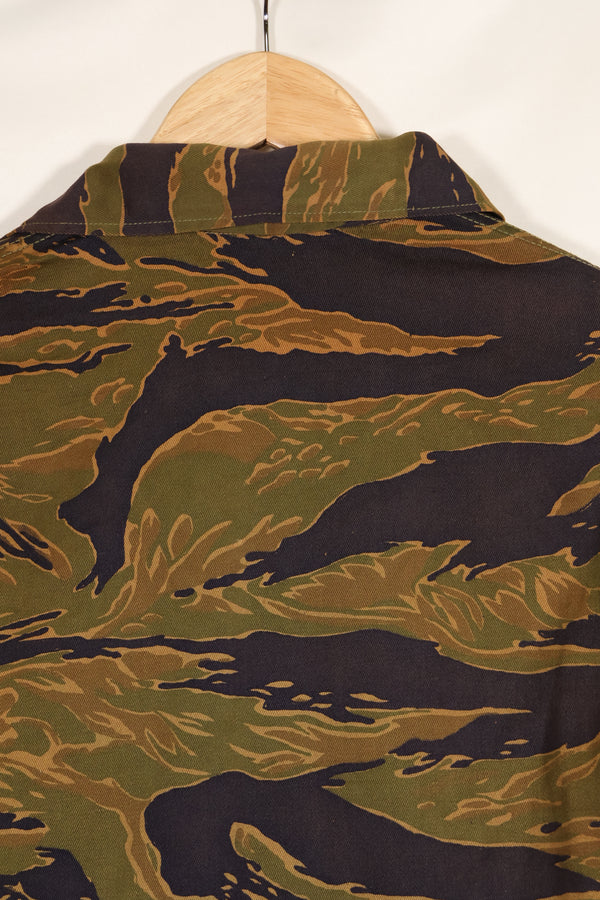 Real A-M Tiger Stripe Shirt Gold Tiger Derivative Pattern in good condition