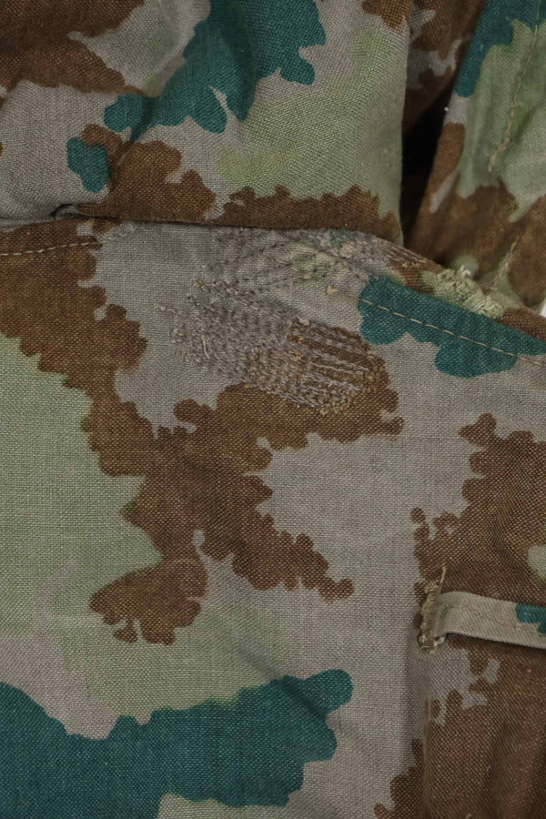 1960 East German Army NVA M58 Flächentarn sniper smock in blumentern camouflage, used.