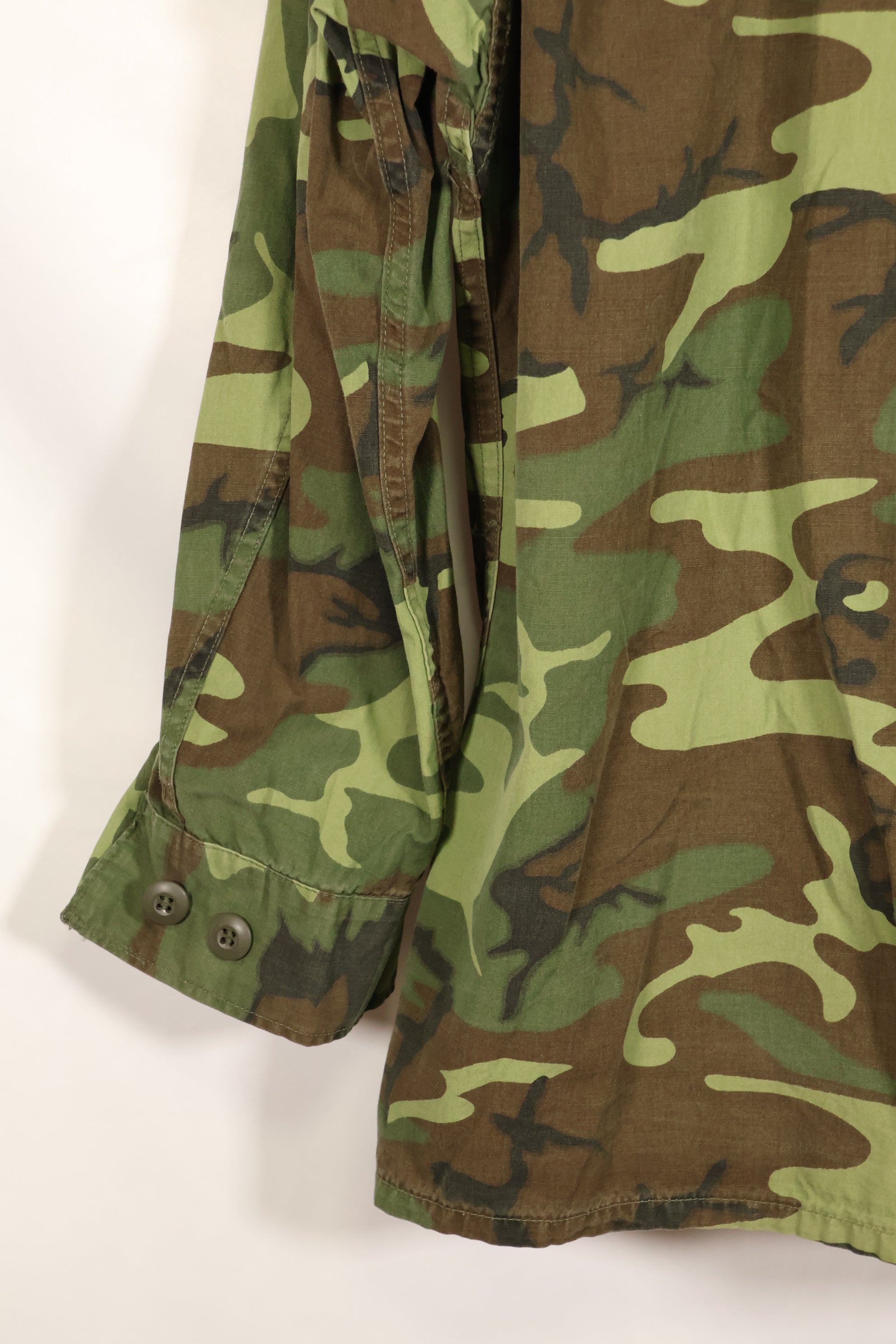Circa 1966–67 | S-S | ERDL camouflage | Non-ripstop fabric | Early print | Minimal fading | Used