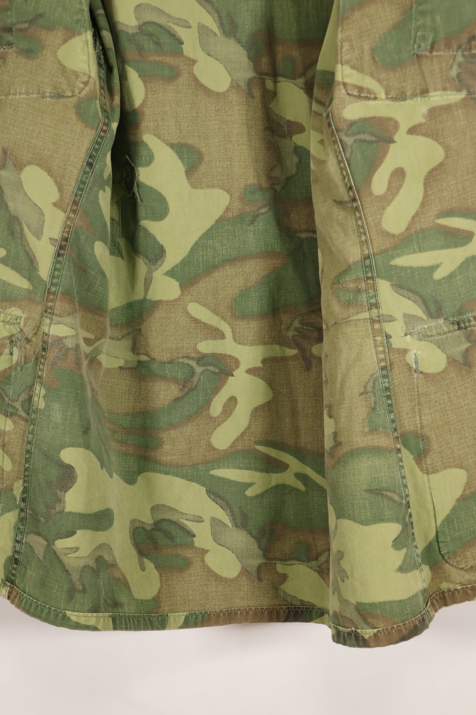 Contract circa 1967, size tag missing, early print, USMC non-rip ERDL jungle fatigues jacket, used