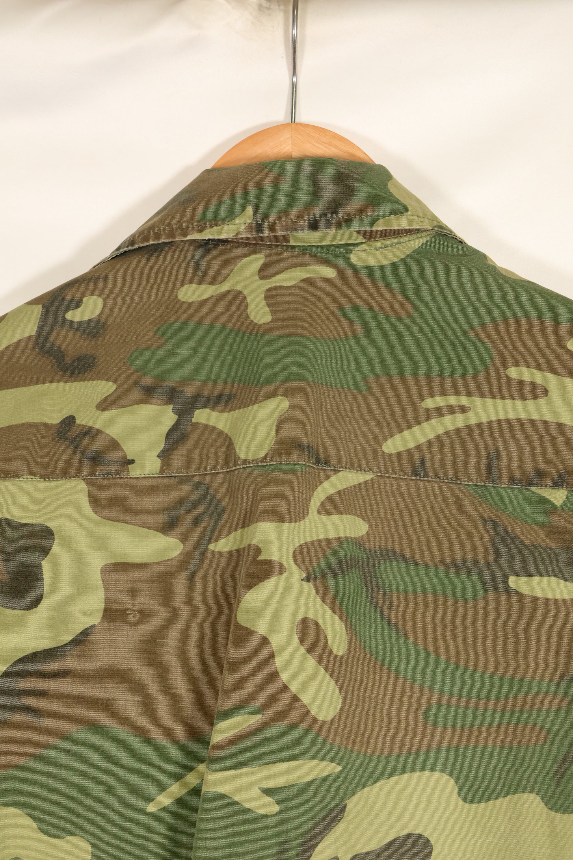 Contract circa 1967, size tag missing, early print, USMC non-rip ERDL jungle fatigues jacket, used