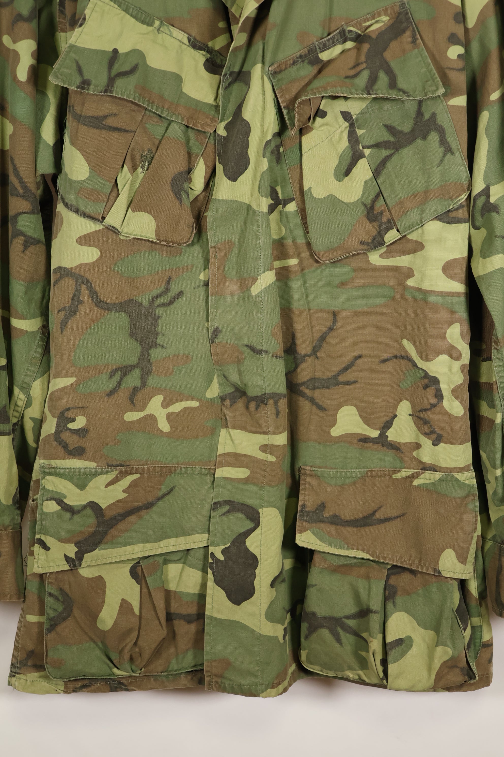 Circa 1967, M-L, ERDL, non-ripstop, early print, jungle fatigues jacket, used