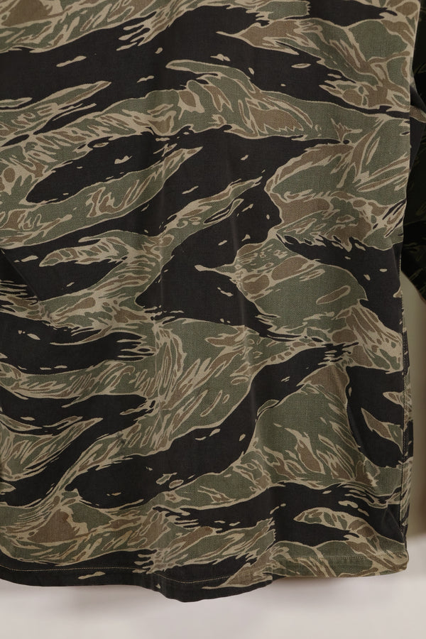 Real Silver Tiger Stripe Asian Cut A-L size shirt Used in good condition