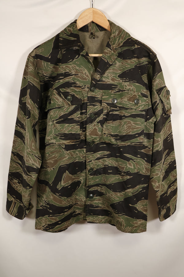 実物　USカット　シルバータイガーストライプ　シャツ　推定US-M　状態良い　背面ステンシルあり