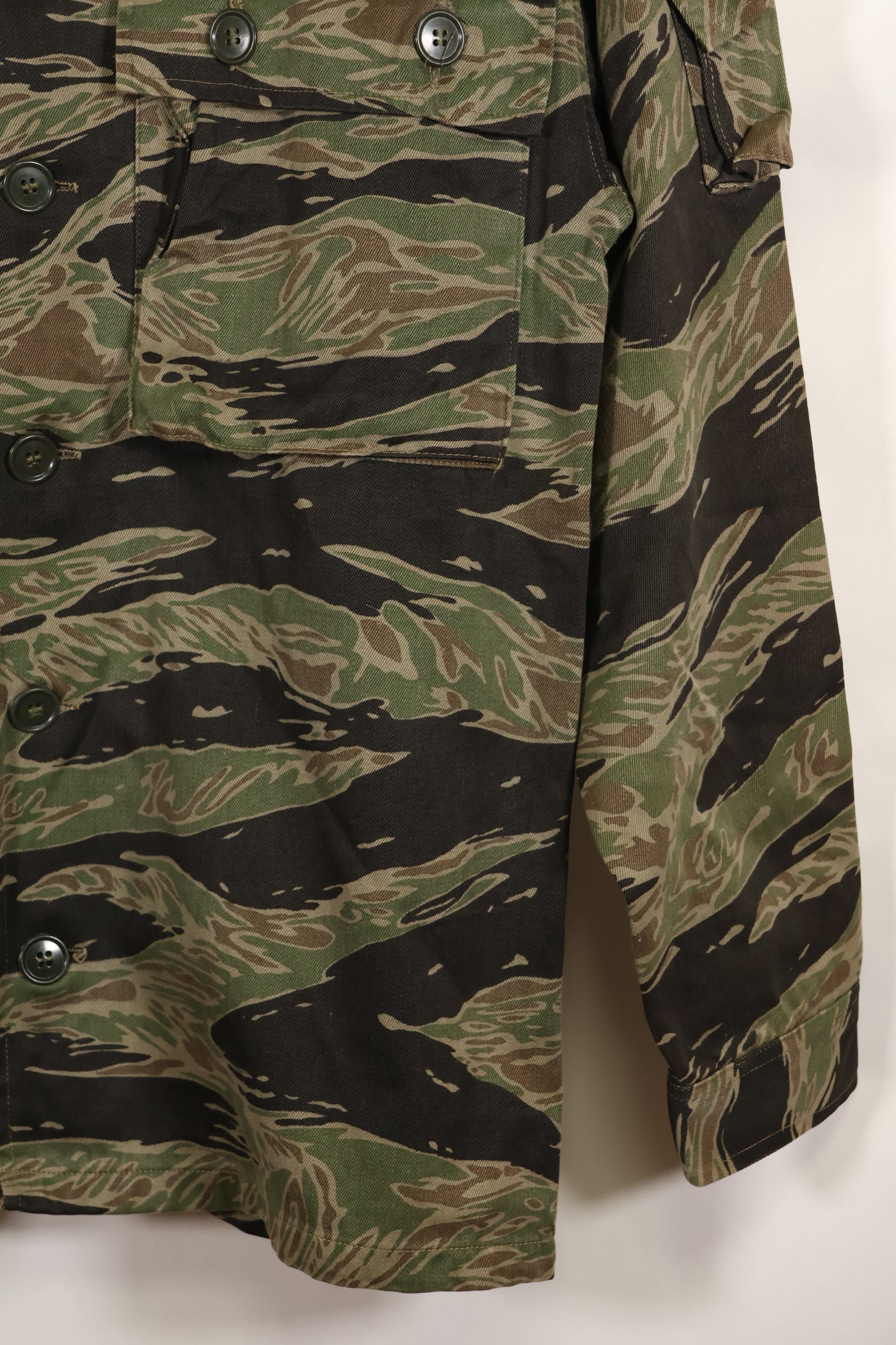 実物　USカット　シルバータイガーストライプ　シャツ　推定US-M　状態良い　背面ステンシルあり