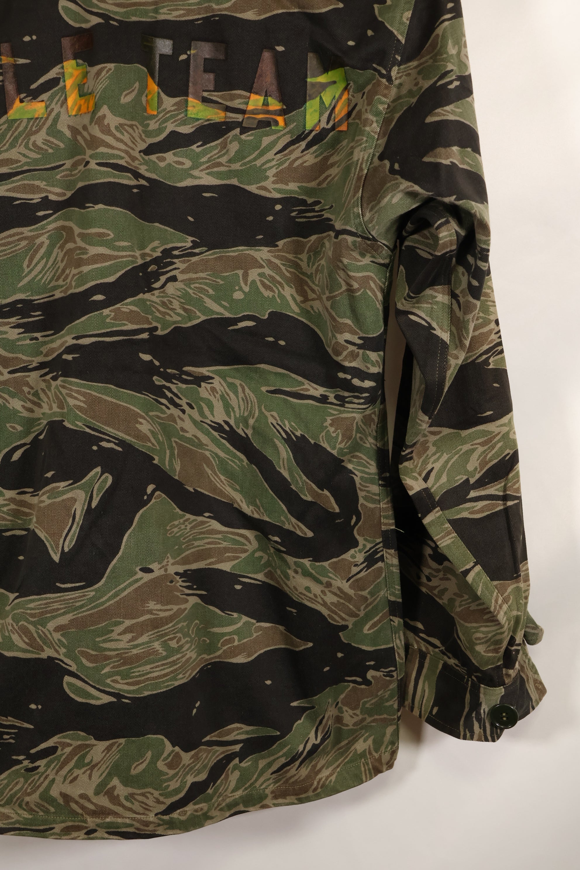 実物　USカット　シルバータイガーストライプ　シャツ　推定US-M　状態良い　背面ステンシルあり