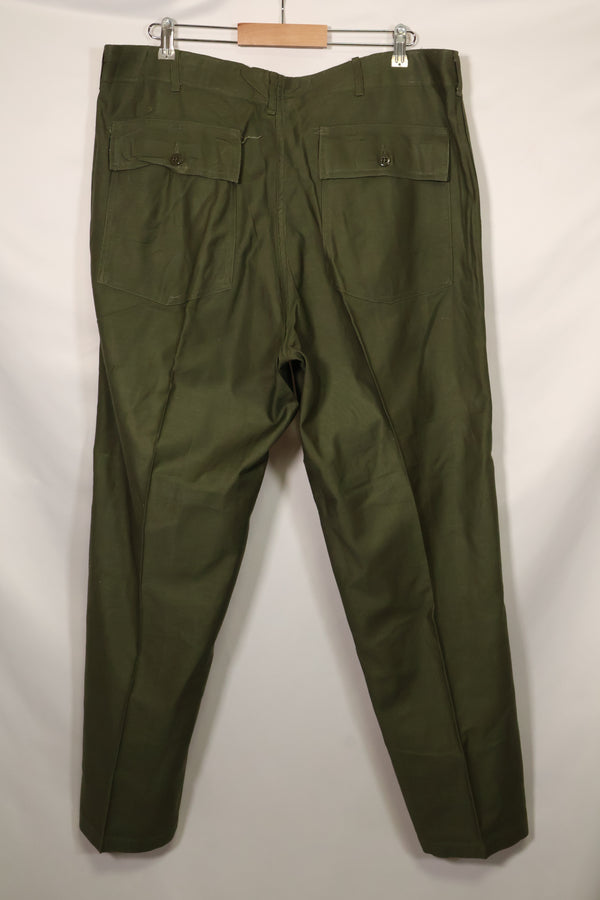 1960's Deadstock OG-107 Utility Pants Baker Pants 42 x 31 Never used