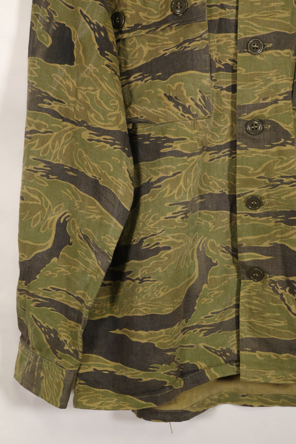 Repro US-M gold tiger stripe US cut shirt made by Osaka MASH, used, faded.