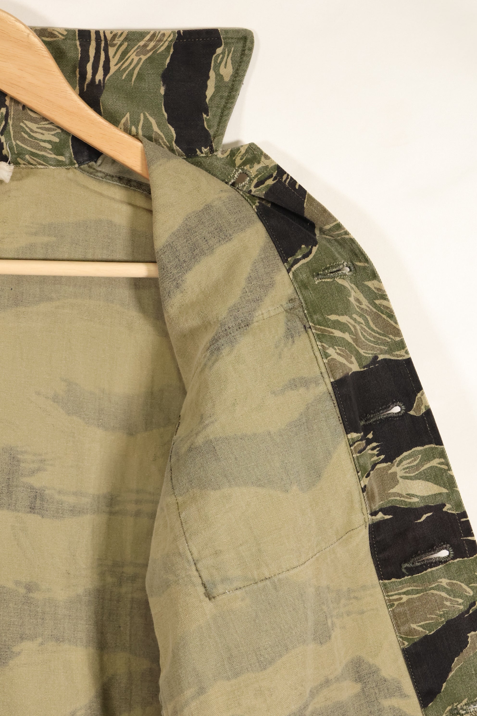 1960s A-M Okinawa Tiger Tiger Stripe Shirt Asian Cut in good used condition