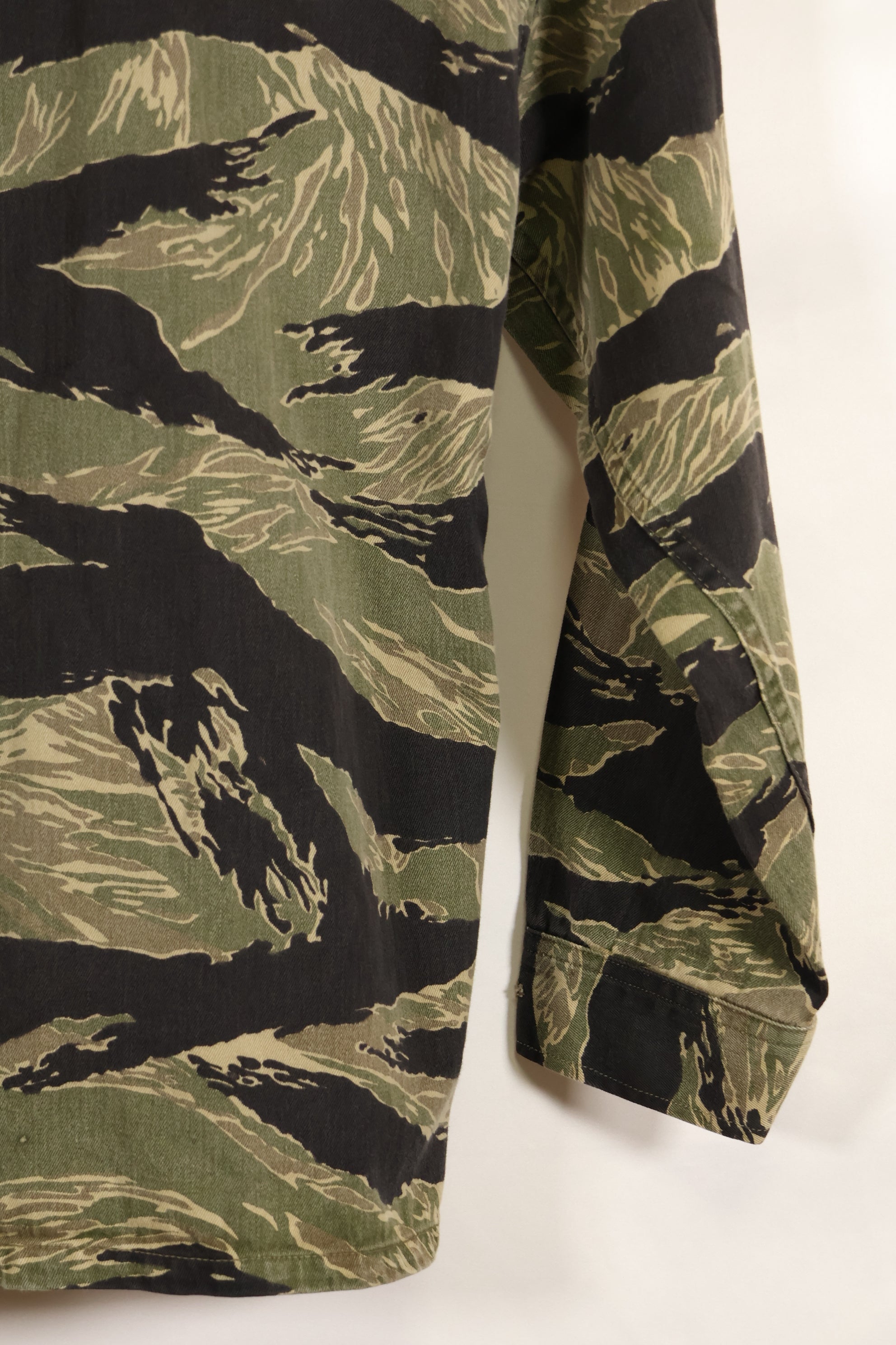 1960s A-M Okinawa Tiger Tiger Stripe Shirt Asian Cut in good used condition