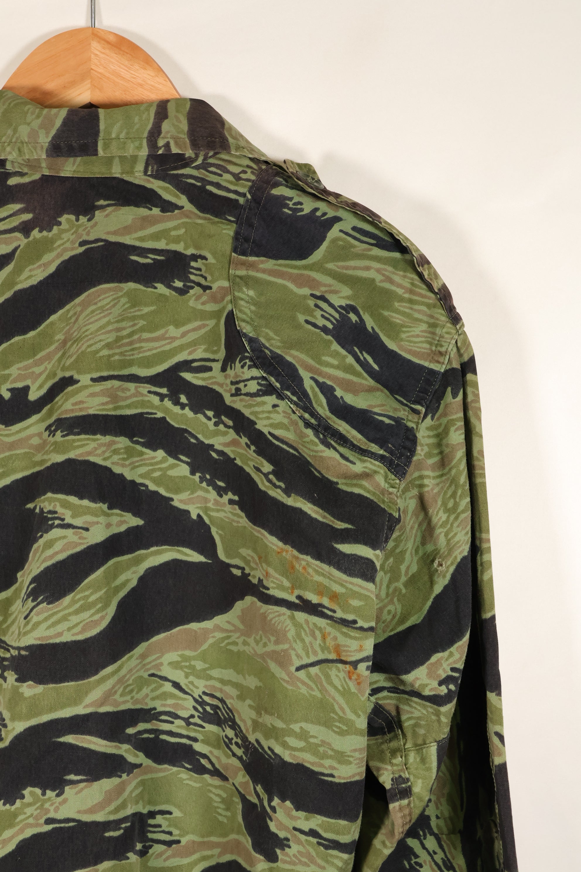 1969 VNMC 4th Pattern Tiger Stripe Shirt, Sea Wave Pattern, Used