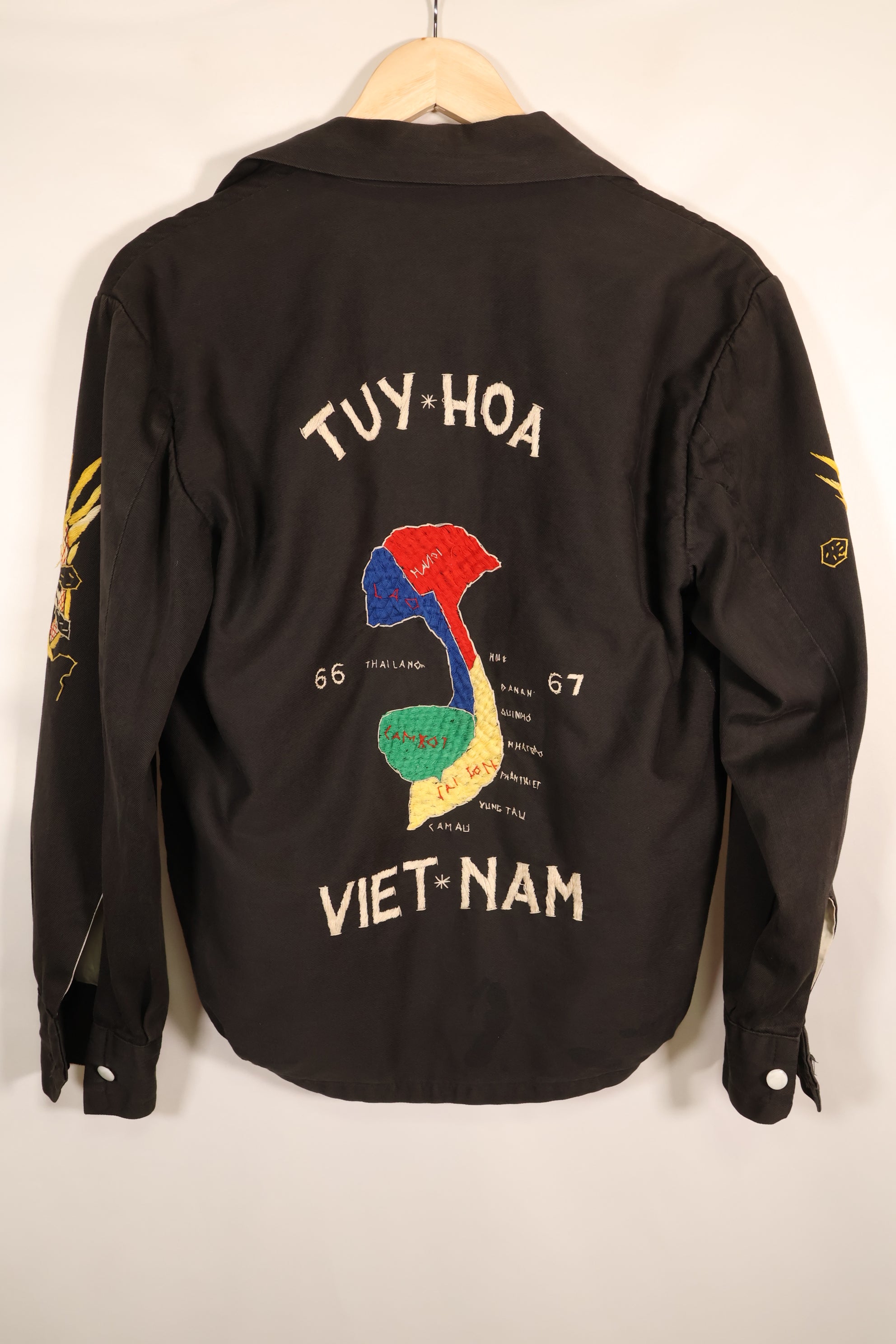 1966–67: Vietnam War, Tour Jacket, Vietnam jacket, Tuy Hoa, Souvenirs for U.S. Soldiers