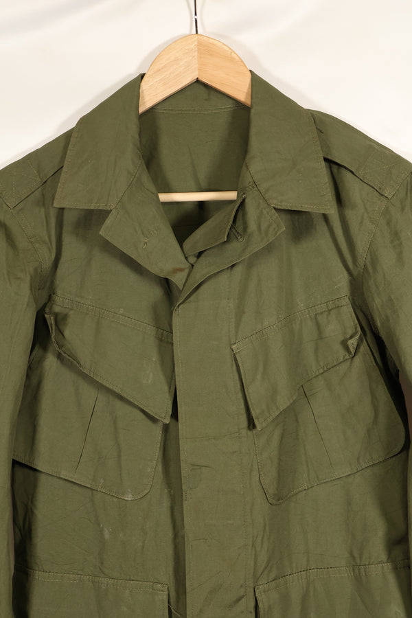 Circa 1965-1966 2nd Model Jungle Fatigue Jacket in good condition, missing size tag.
