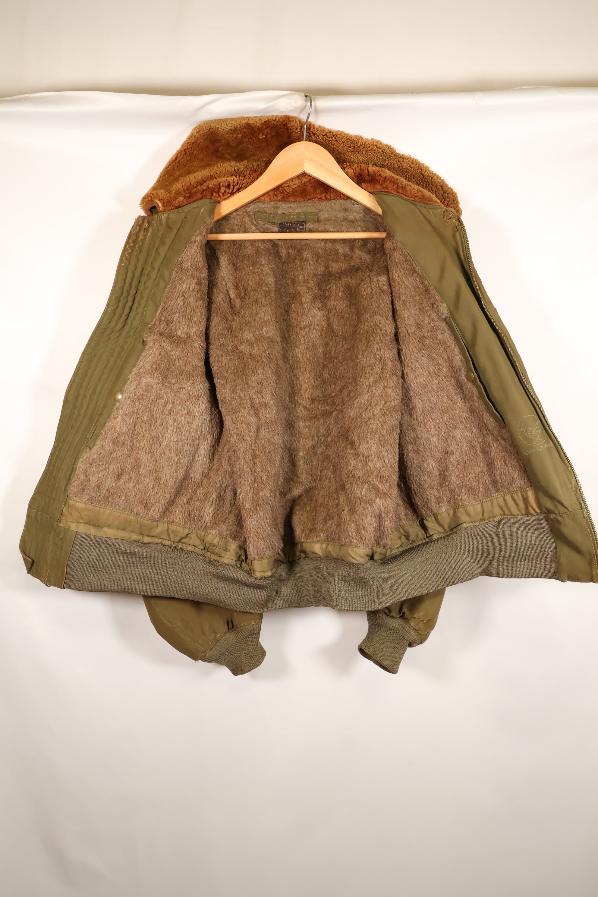 1940s, Size 42, WWII, U.S. Army Air Forces, B-15 Flight Jacket, Calendar-finished fabric, Used