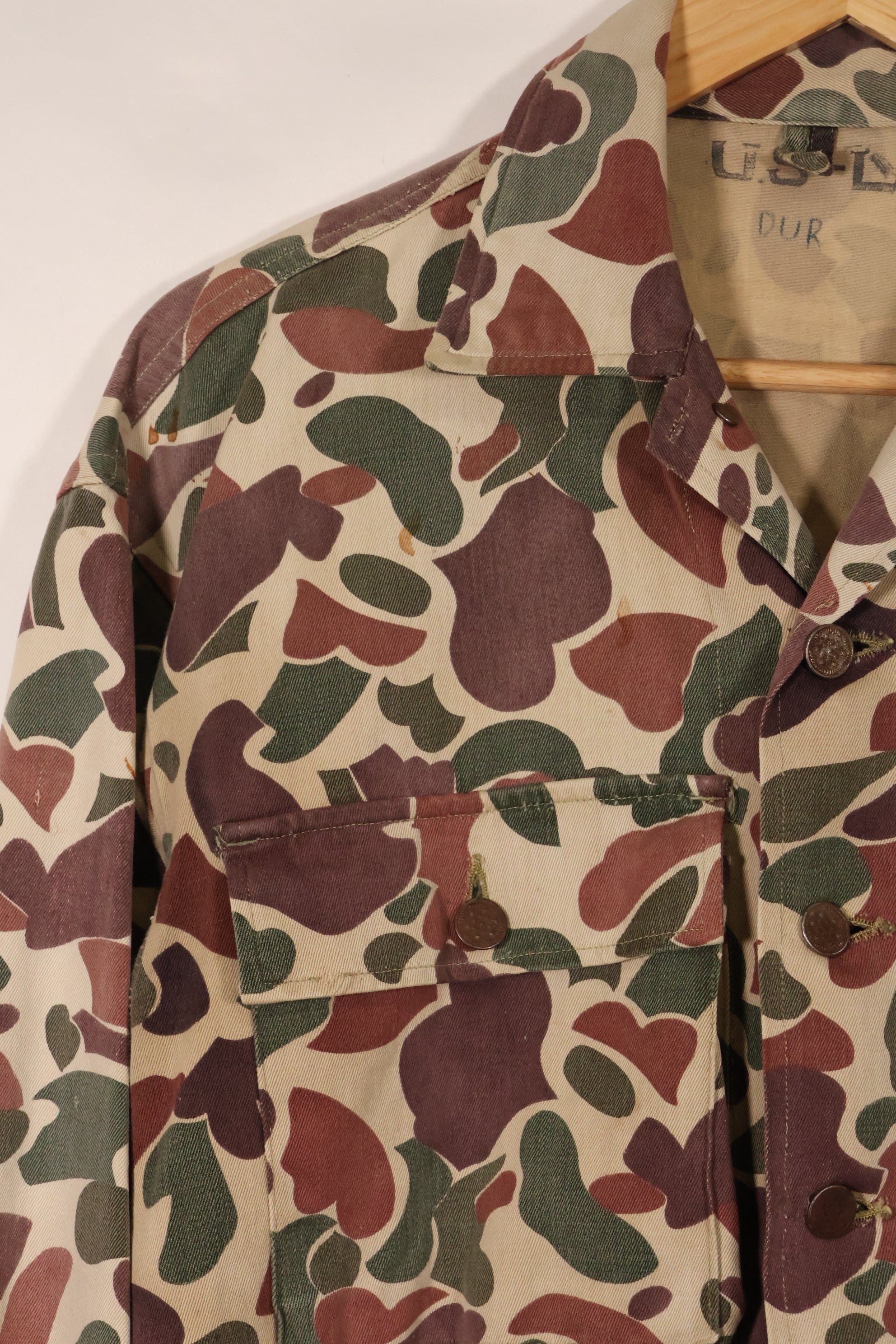 Early to mid 1960s CIDG Beogam camouflage, advisor cut, US-L, faded, used.