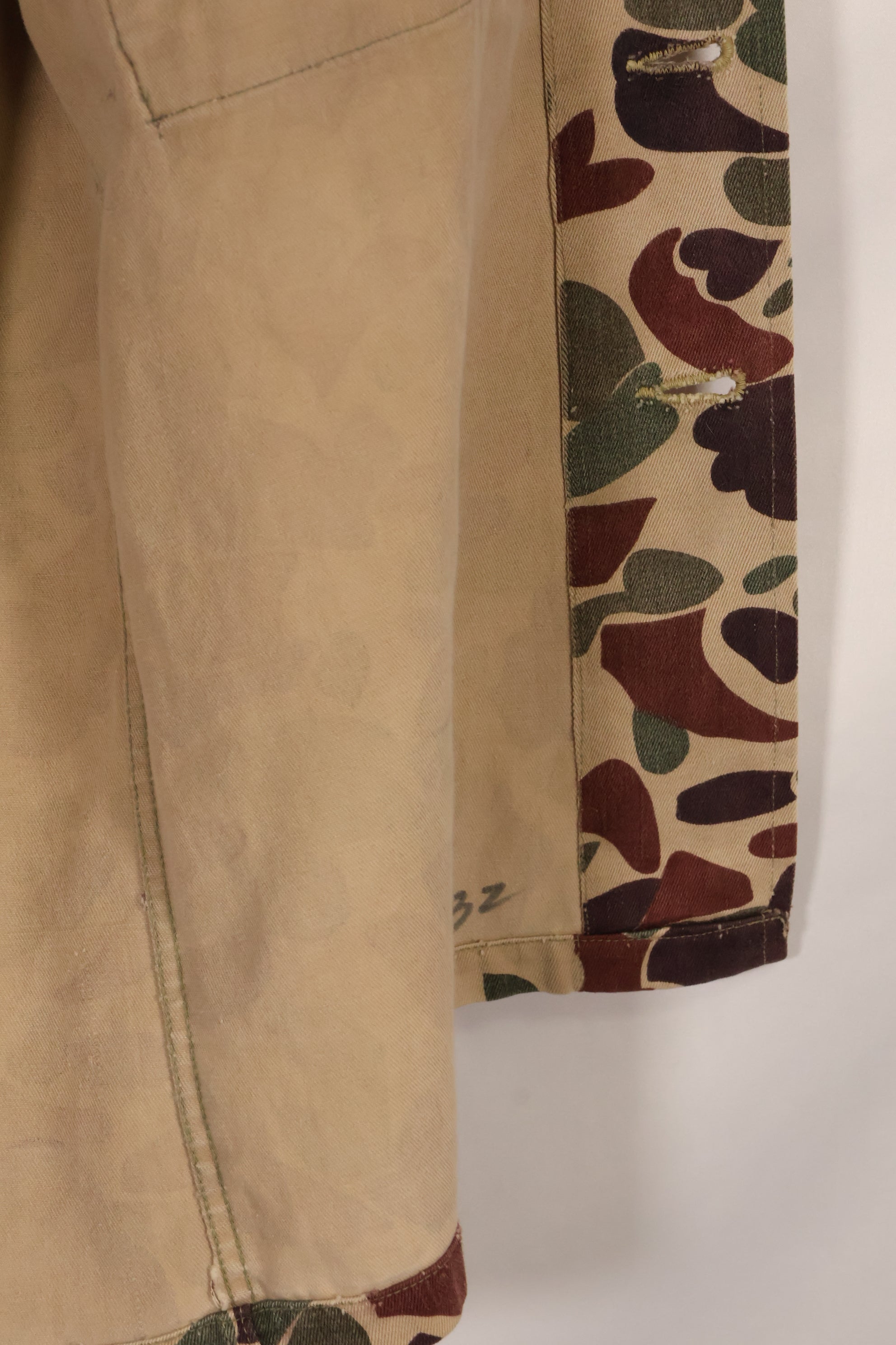 Early to mid 1960s CIDG Beogam camouflage, advisor cut, US-L, faded, used.