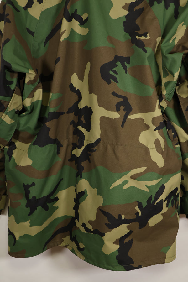 1997 Contract M-R U.S. Army Woodland Camouflage ECWCS Gen1 Gore-Tex Hoodie, Used