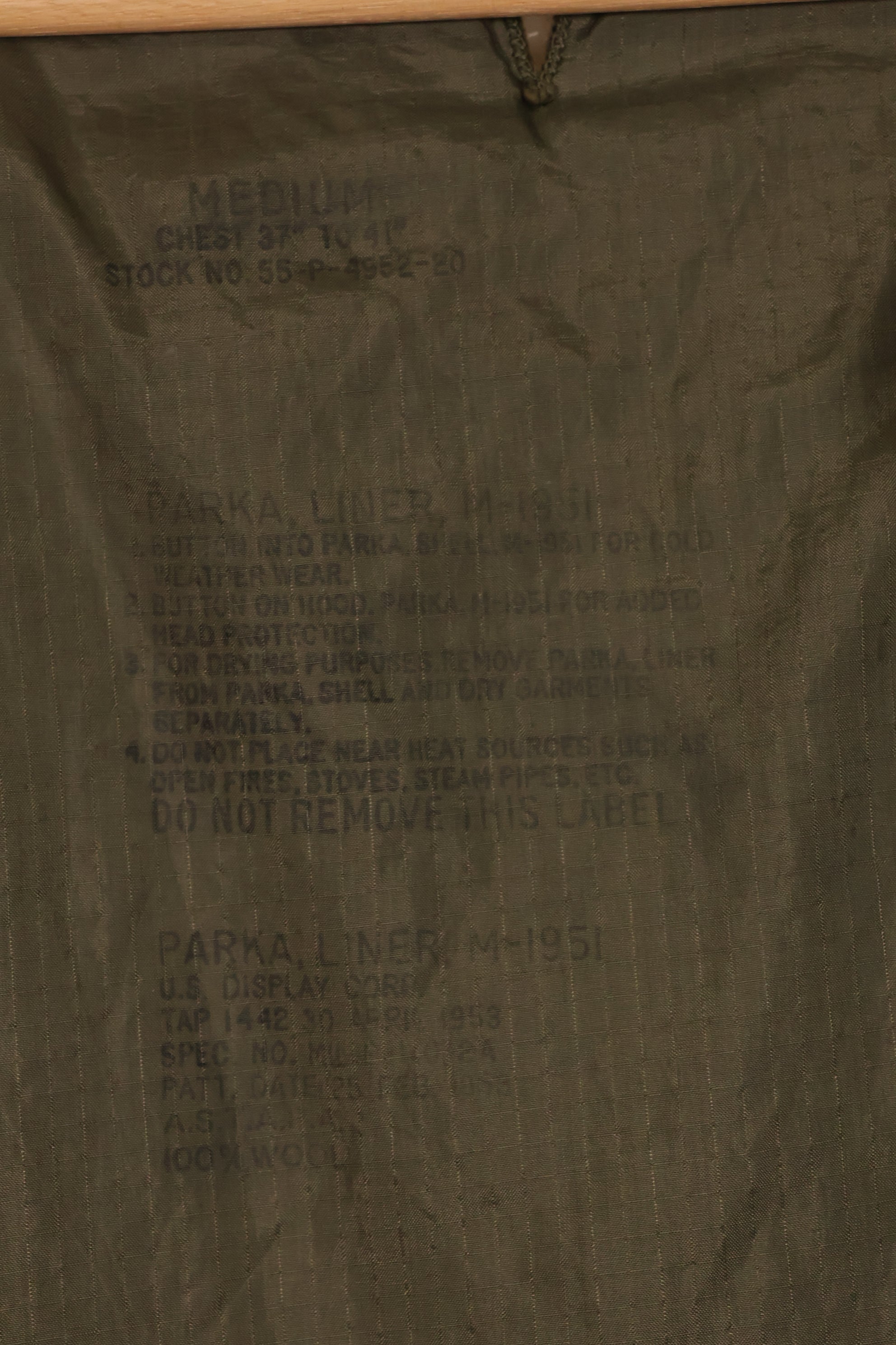 Early 1950s MEDIUM M51 Field Parka with coyote hood, used.