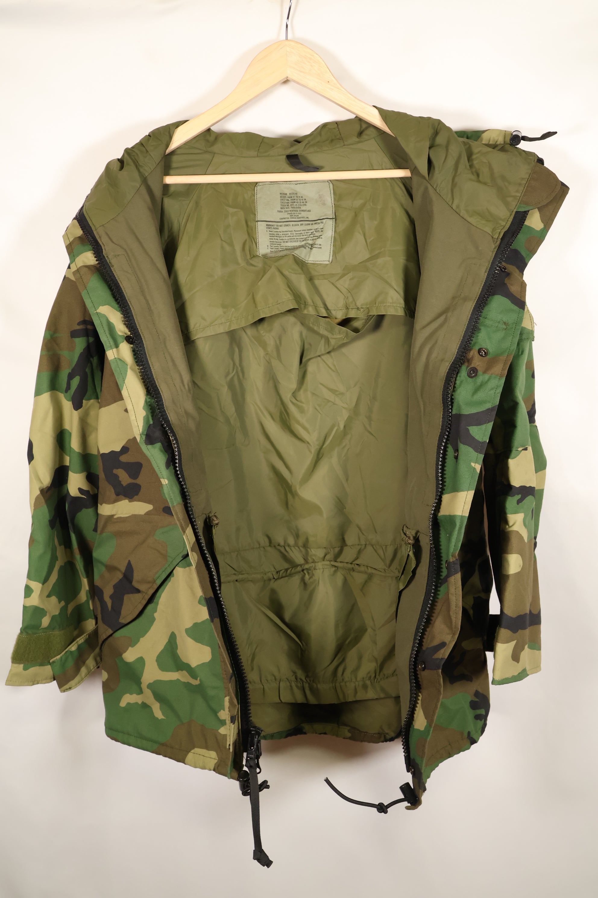 1998 Contract, M-R, U.S. Military, ECWCS Gen 1, Gore-Tex Parka, Used