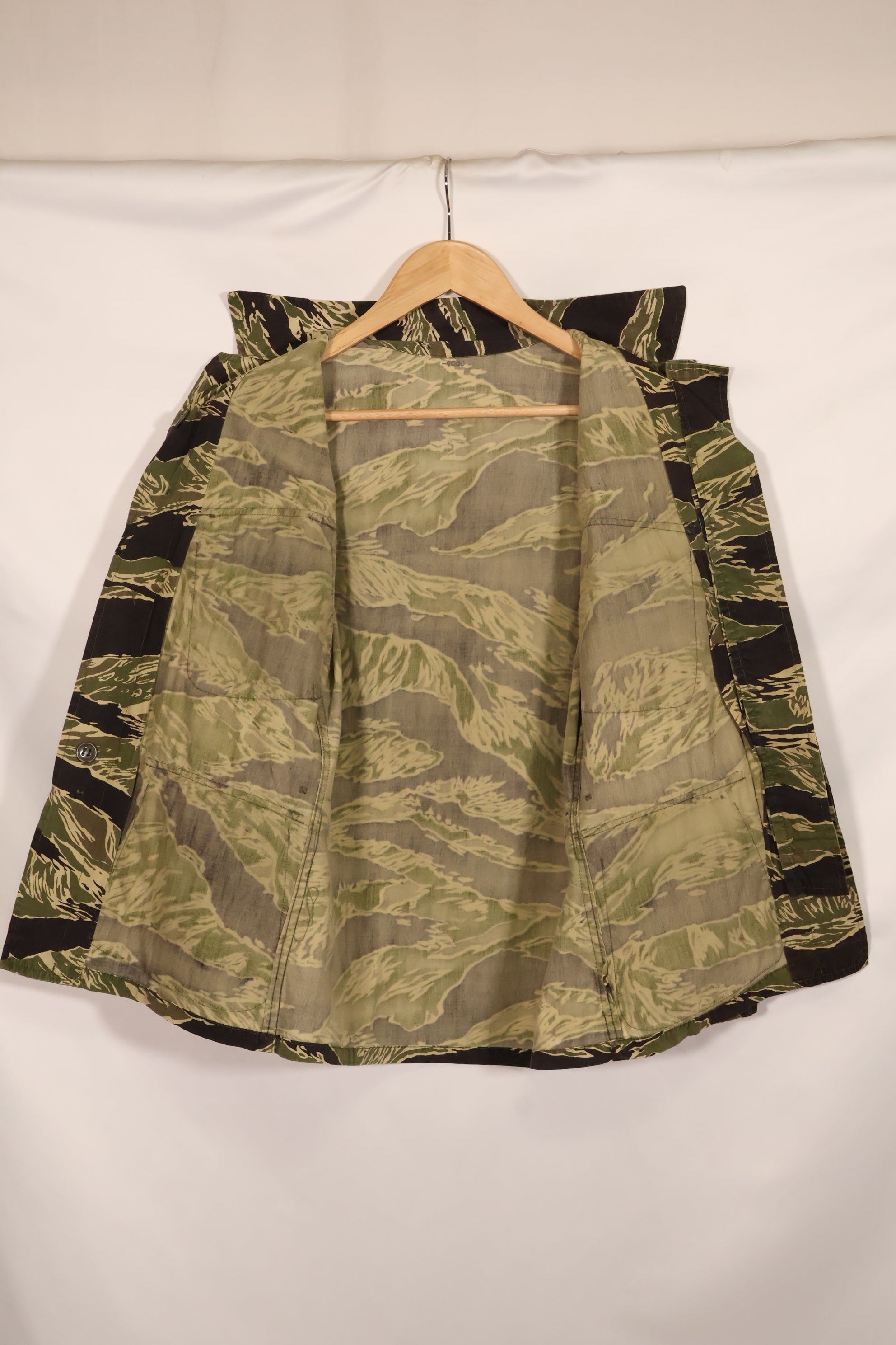1960s lightweight fabric Okinawa Tiger jungle fatigues cut jacket, used.