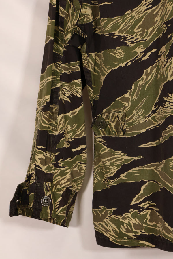 1960s lightweight fabric Okinawa Tiger jungle fatigues cut jacket, used.
