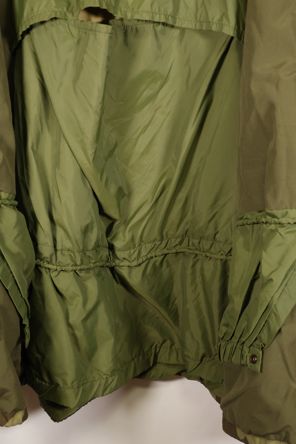 1990 Contract U.S. Army ECWCS 1st Generation Gore-Tex Parka, Woodland Camo, X-Large, Regular Fit, Used