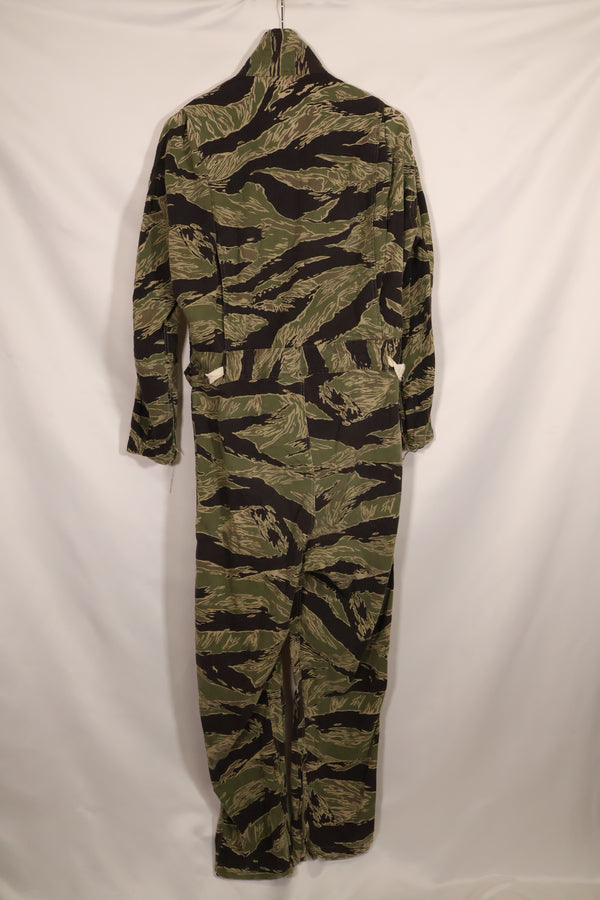1960s 40L Okinawa Tiger Pattern Tiger Stripe Flight Suit Used