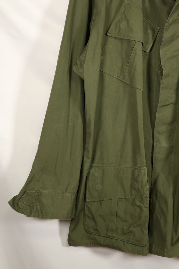 Real 1966-67 X-L-R 3rd Model Jungle Fatigue Jacket in good condition.