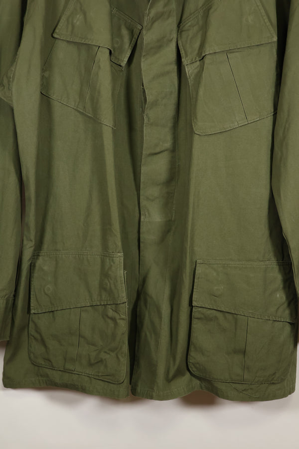 Real 1966-67 X-L-R 3rd Model Jungle Fatigue Jacket in good condition.