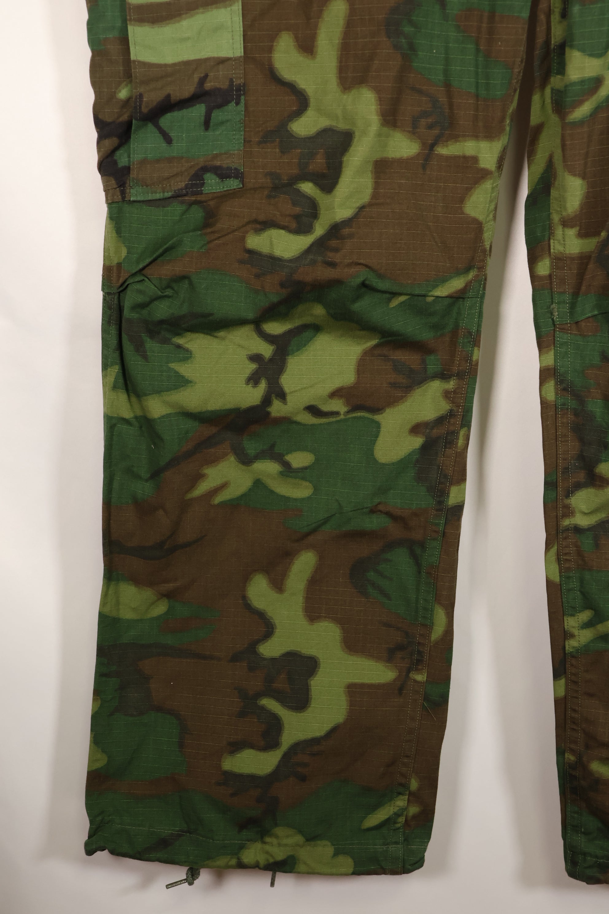 1969 Contract L-S Ripstop Fabric ERDL Camo Green Leaf Jungle Fatigue Pants (Used)