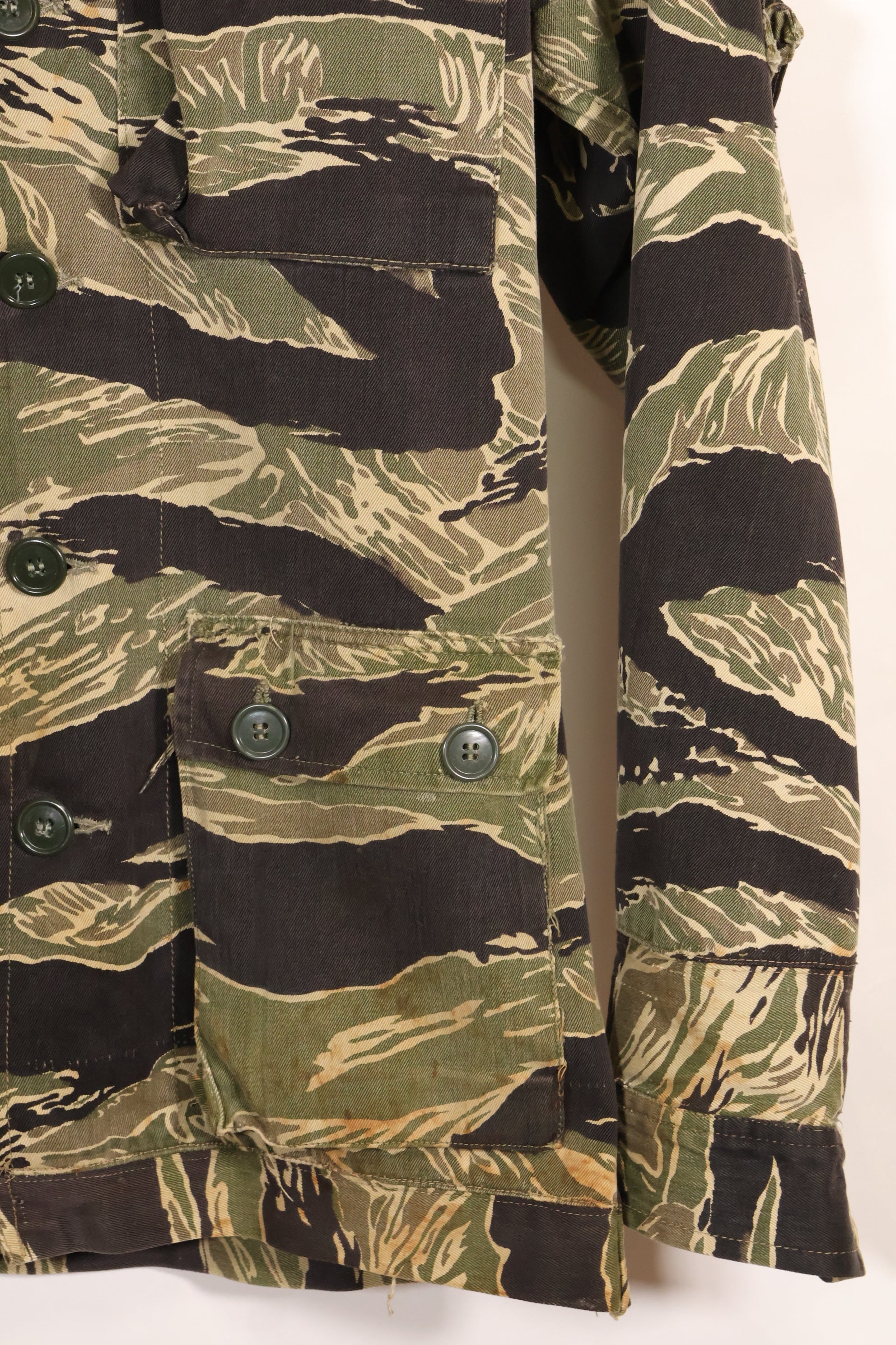 1960s Local Modified Okinawa Tiger Pattern Tiger Stripe Jacket C-1 Mike Force Used