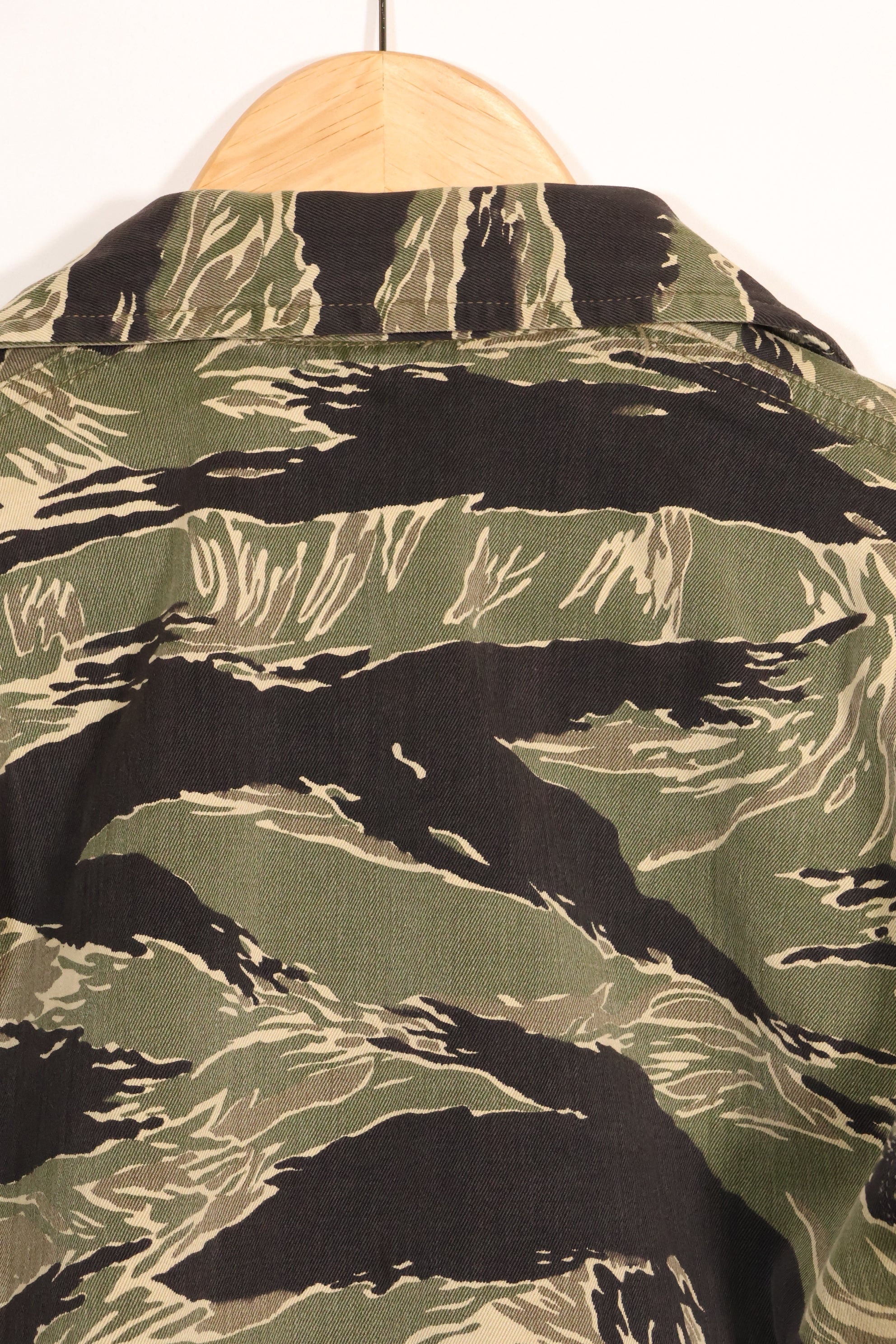 1960s Local Modified Okinawa Tiger Pattern Tiger Stripe Jacket C-1 Mike Force Used