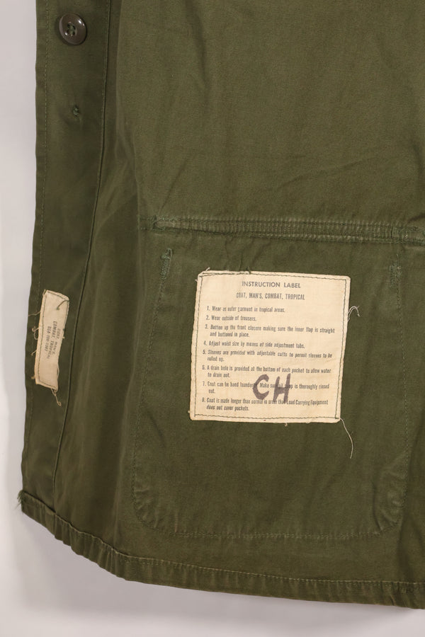 Circa 1965 M-R 2nd Model Jungle Fatigue Jacket, first attached, with patches, famous division, used.