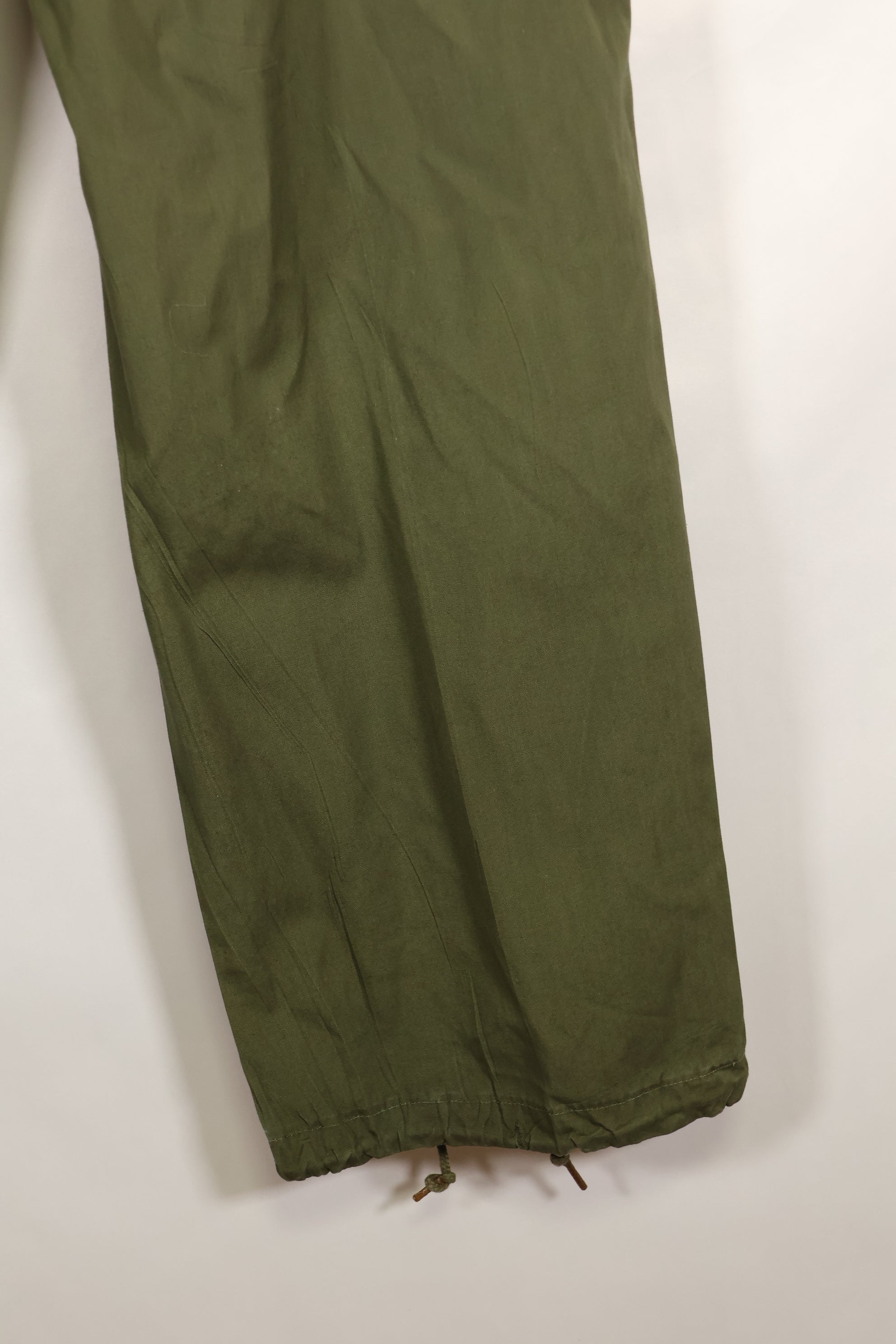 Circa 1967 L-R Non Rip 3rd Model Jungle Fatigue Pants, good condition, used.