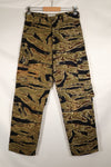 Mid-1960s early gold tiger stripe pants, size S-R, US cut, good condition, used.